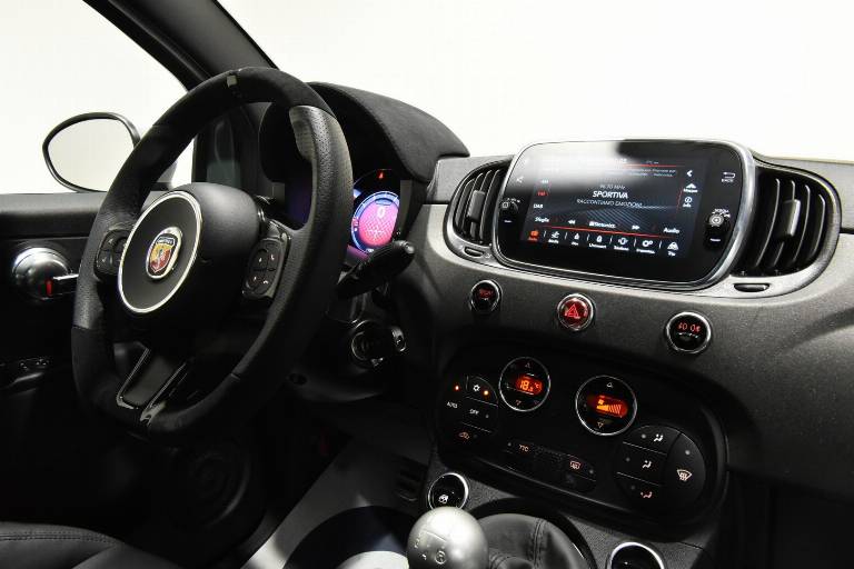 ABARTH 695 28