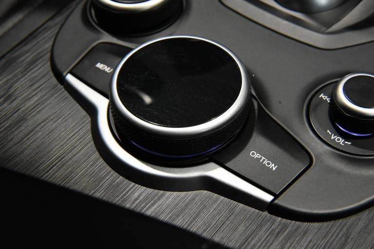 ALFA ROMEO Stelvio 44