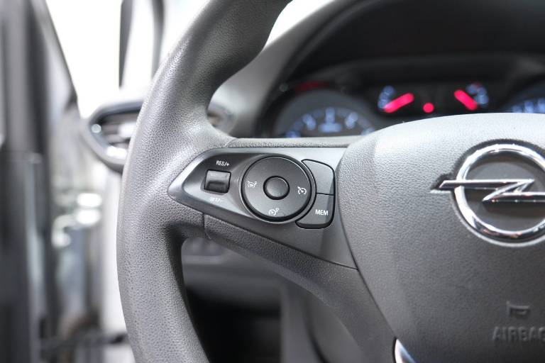 OPEL Crossland X 21