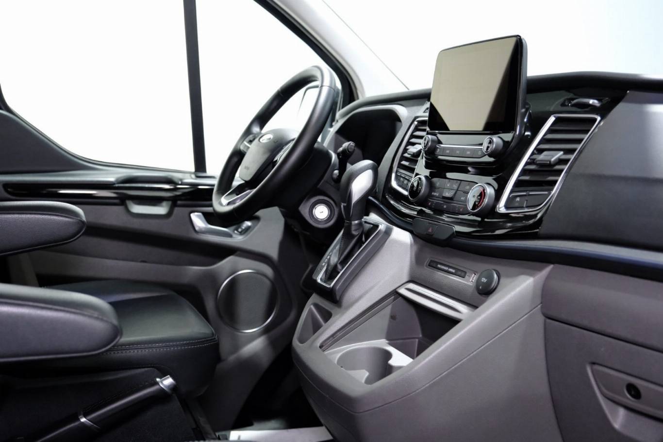 FORD Tourneo Custom 61