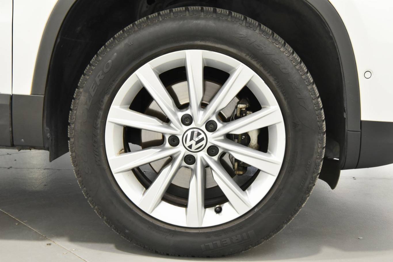 VOLKSWAGEN Tiguan 33