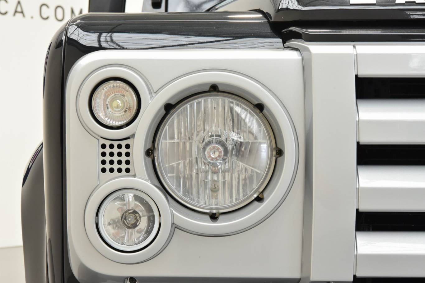 LAND ROVER Defender 57