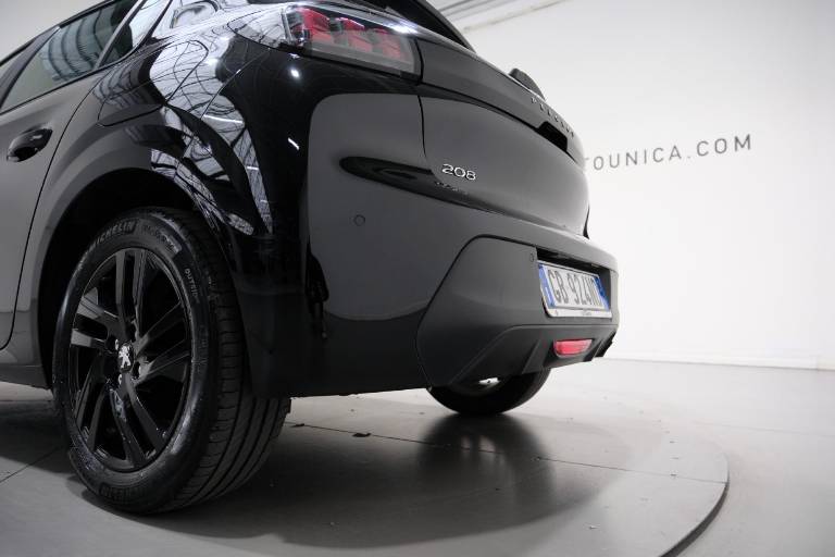PEUGEOT 208 45