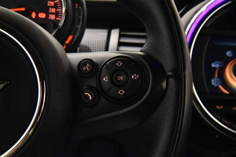 MINI Cooper D 8