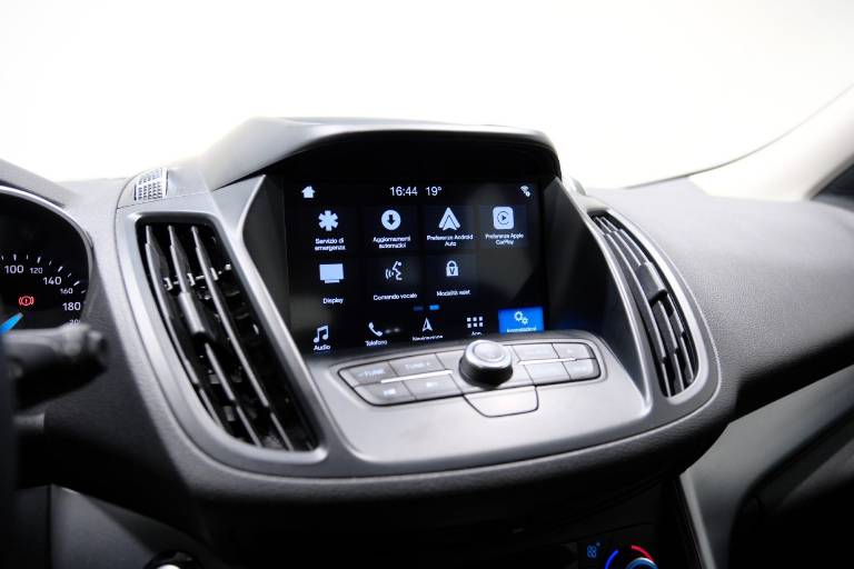 FORD Kuga 33