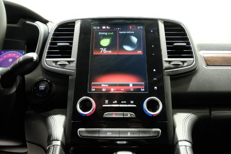 RENAULT Koleos 9