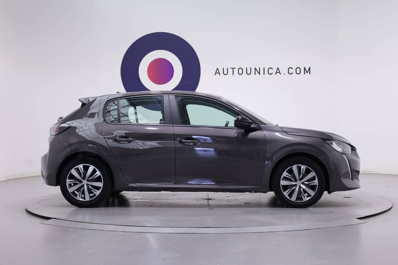 PEUGEOT 208 4