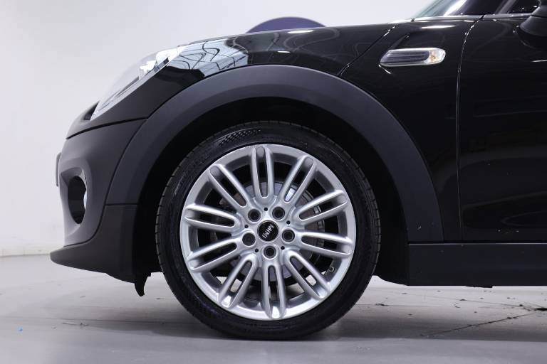 MINI Cooper 17