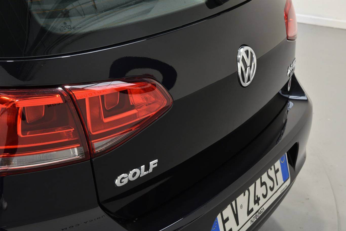 VOLKSWAGEN Golf 49