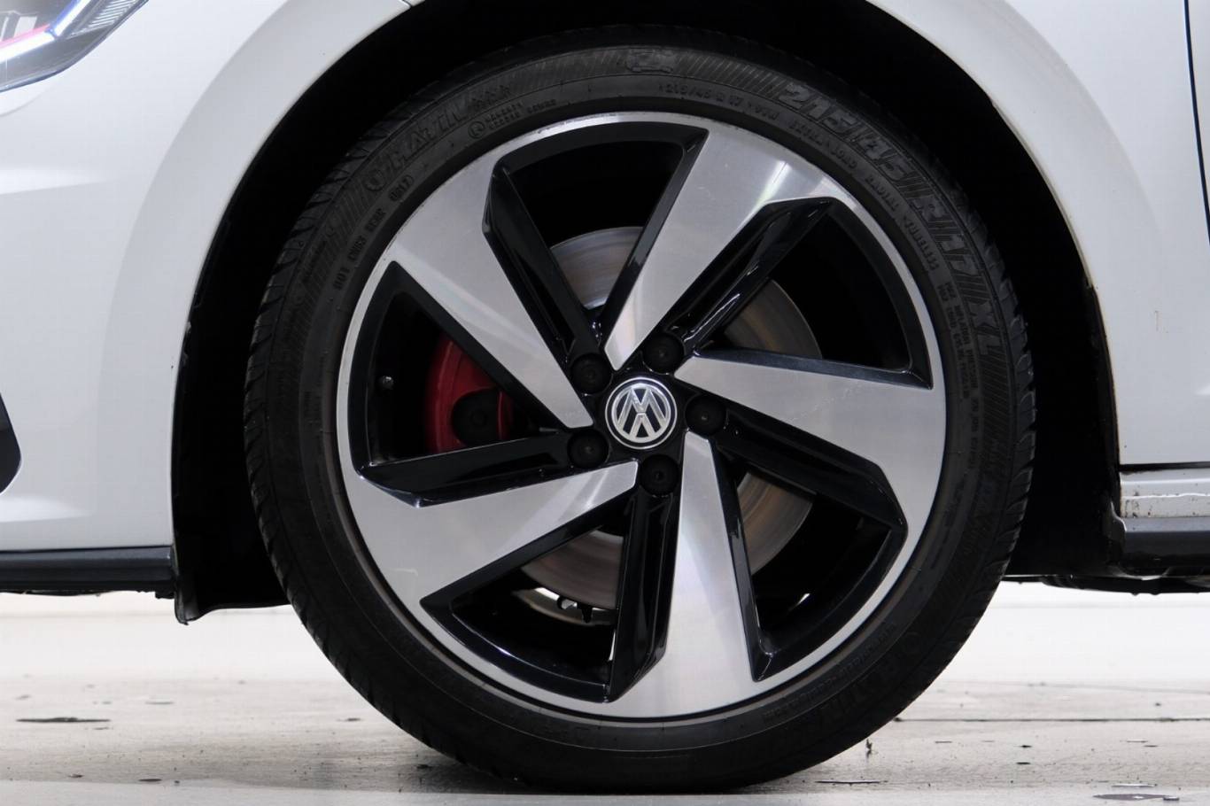 VOLKSWAGEN Polo GTI 17