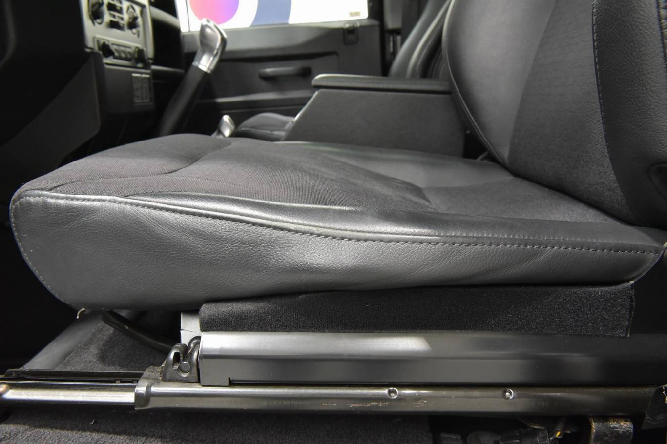 LAND ROVER Defender 54