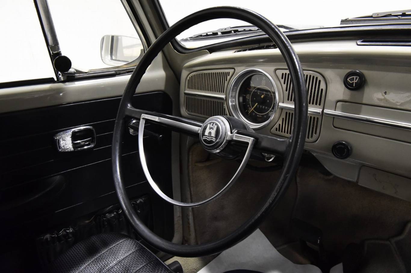 VOLKSWAGEN Maggiolino 29