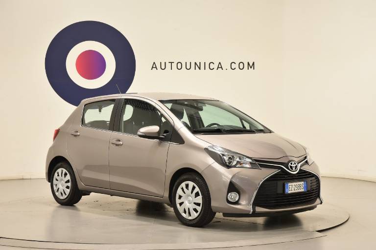 TOYOTA Yaris 29