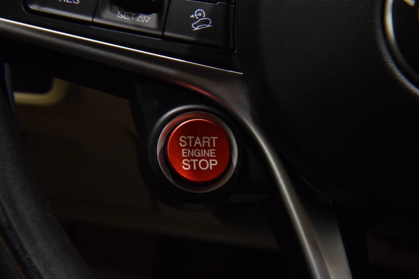 ALFA ROMEO Stelvio 8