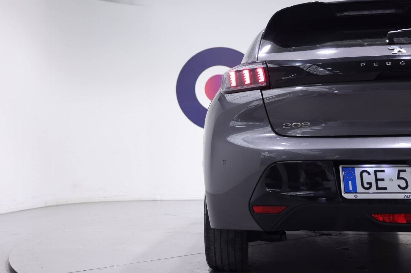 PEUGEOT 208 47