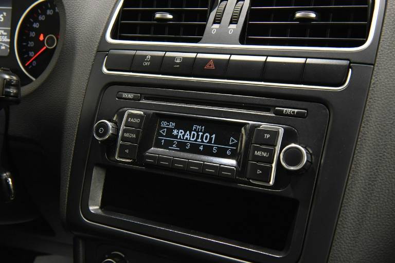 VOLKSWAGEN Polo 35