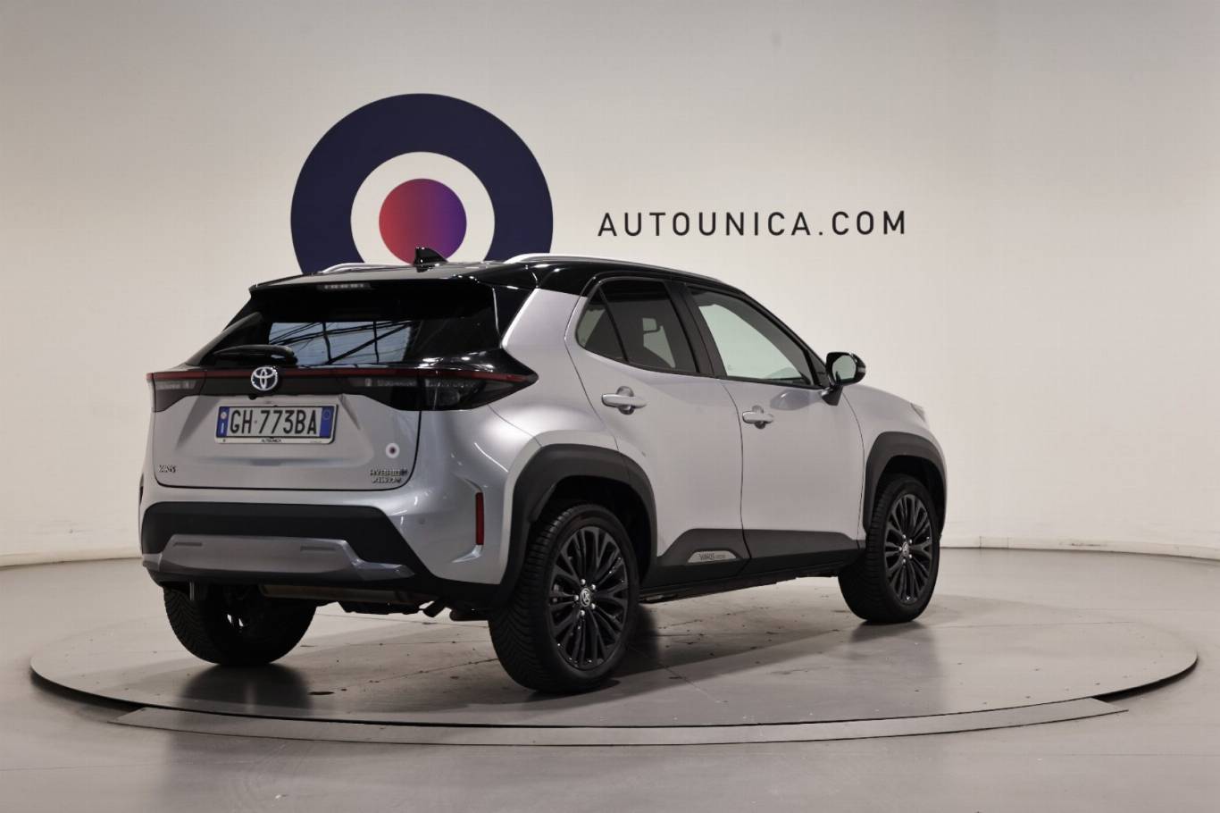 TOYOTA Yaris Cross 16