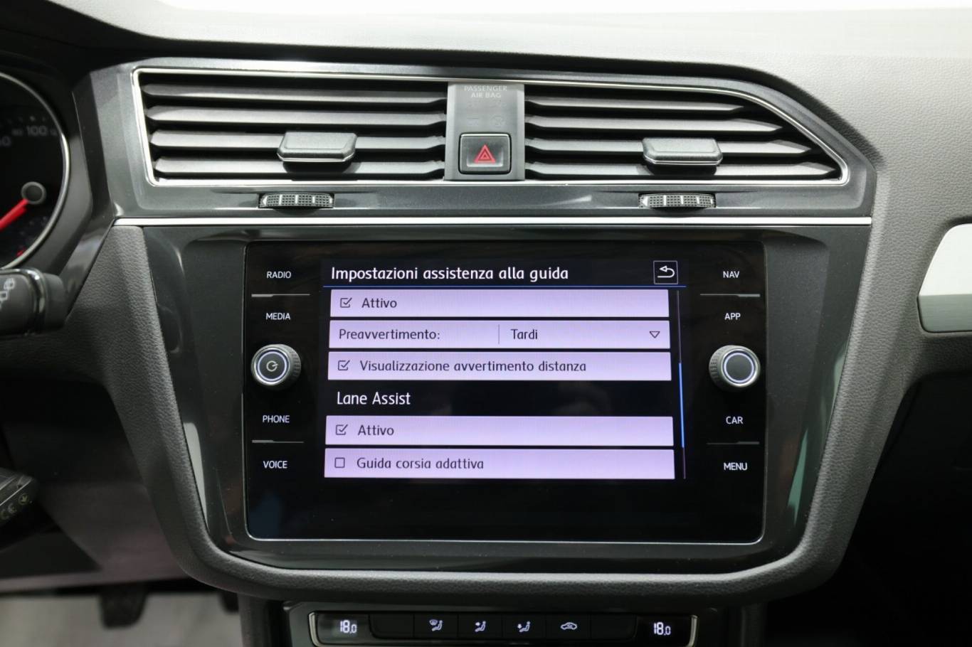 VOLKSWAGEN Tiguan 27