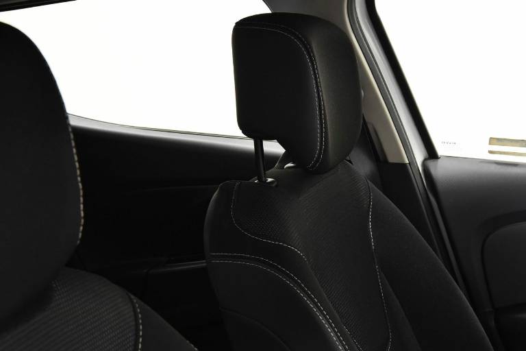 RENAULT Clio 31