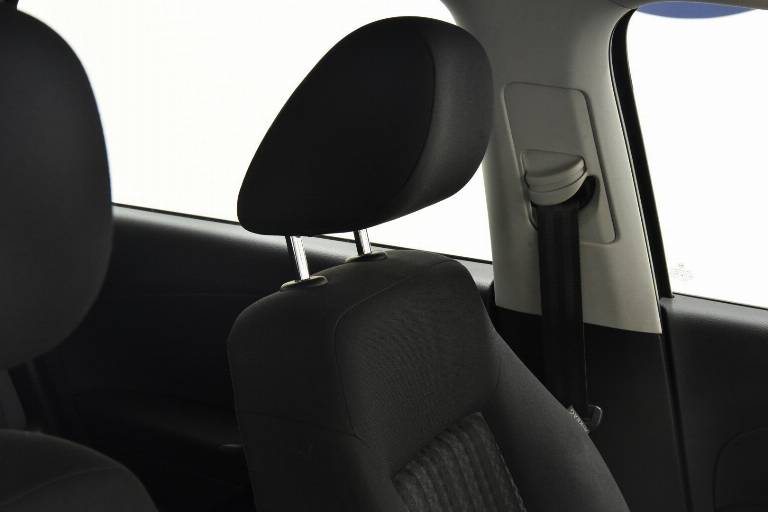 VOLKSWAGEN Polo 35