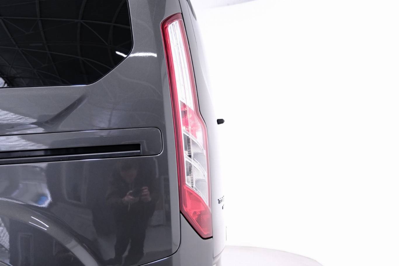 FORD Tourneo Custom 48