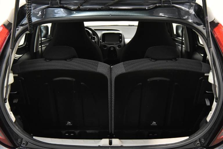 TOYOTA Aygo 13