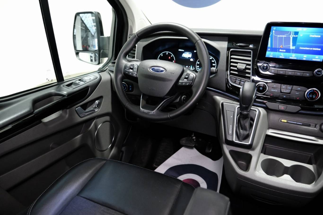 FORD Tourneo Custom 52