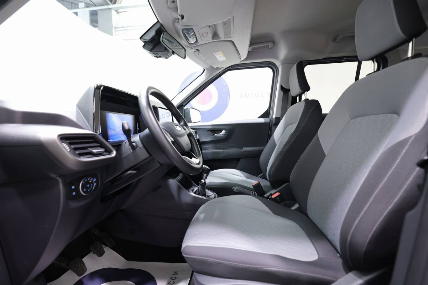 FORD Tourneo Courier 22
