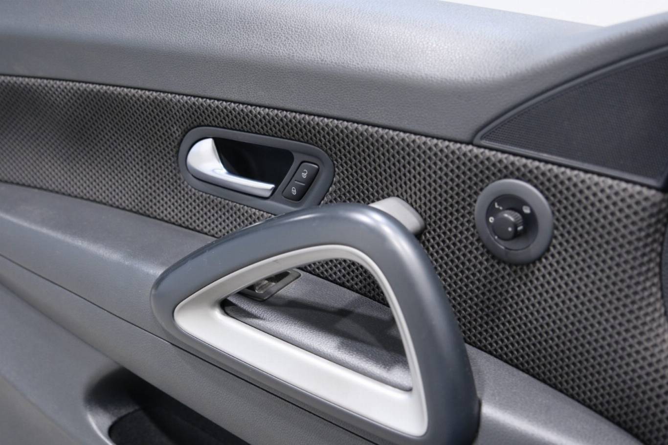 VOLKSWAGEN Scirocco 30