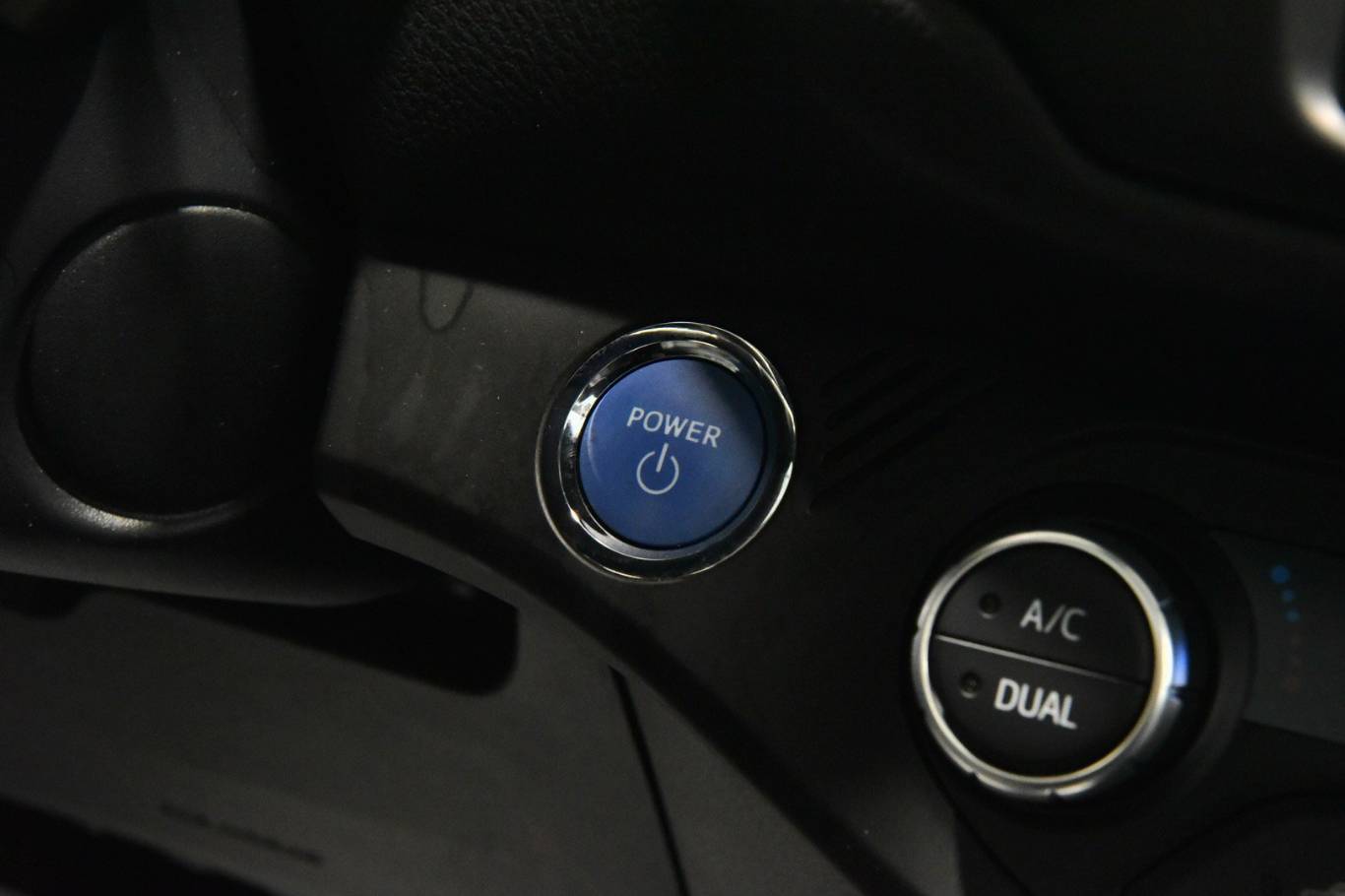 TOYOTA Yaris 22