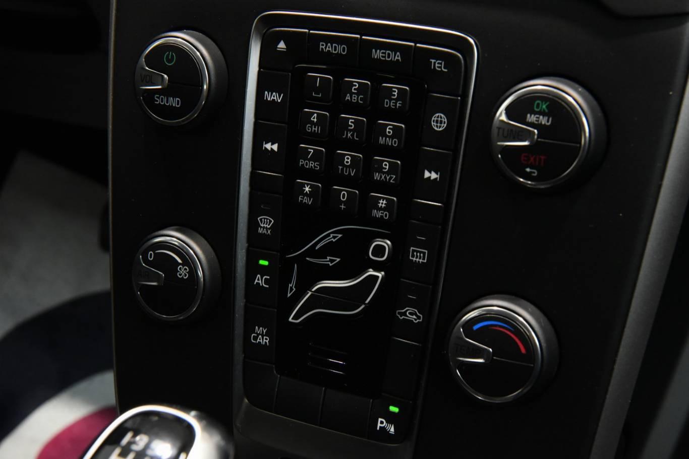 VOLVO V40 Cross Country 51