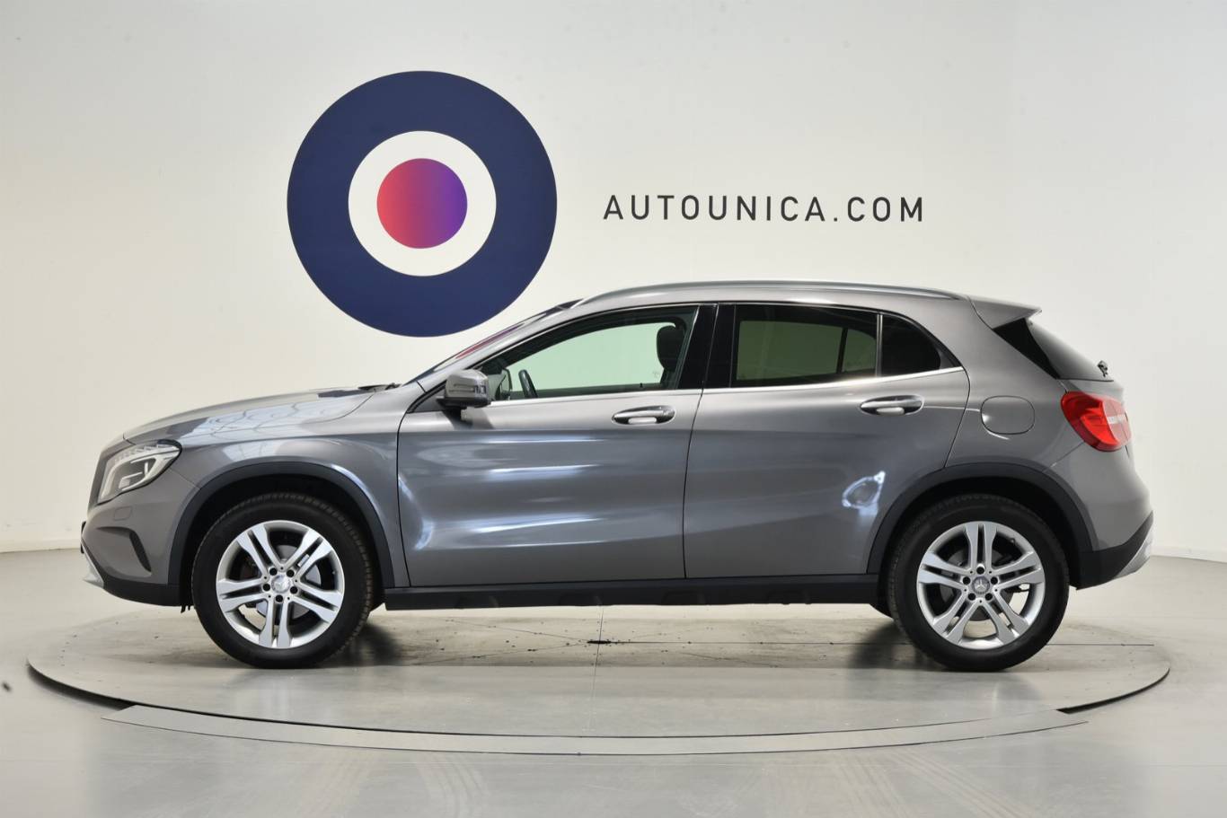 MERCEDES-BENZ GLA 200 32