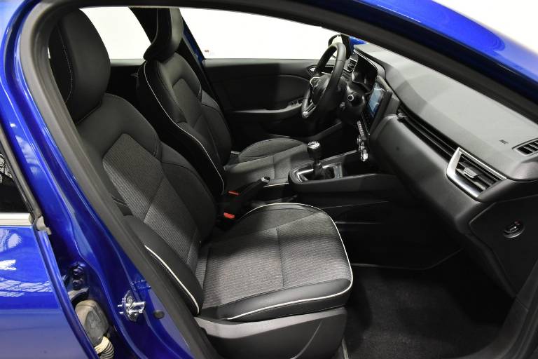 RENAULT Clio 21
