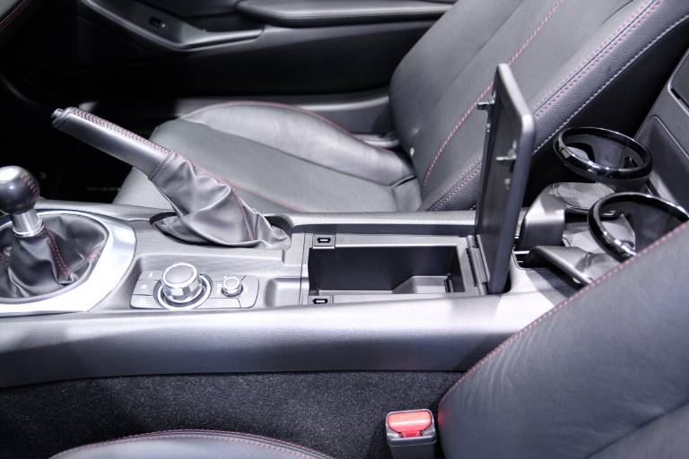 MAZDA MX-5 37