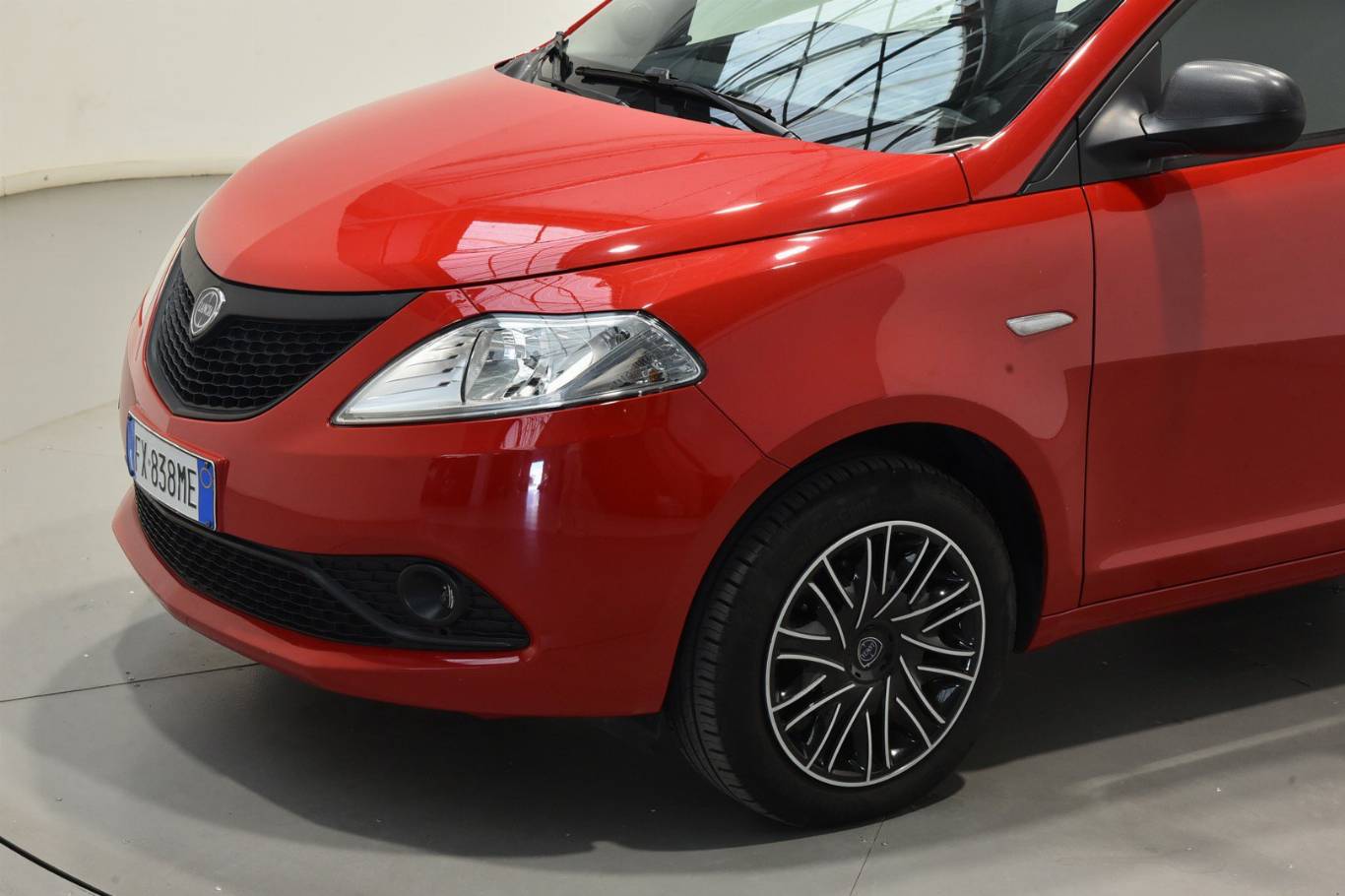 LANCIA Ypsilon 16