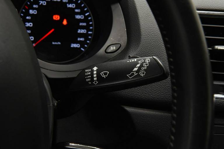 AUDI Q3 17