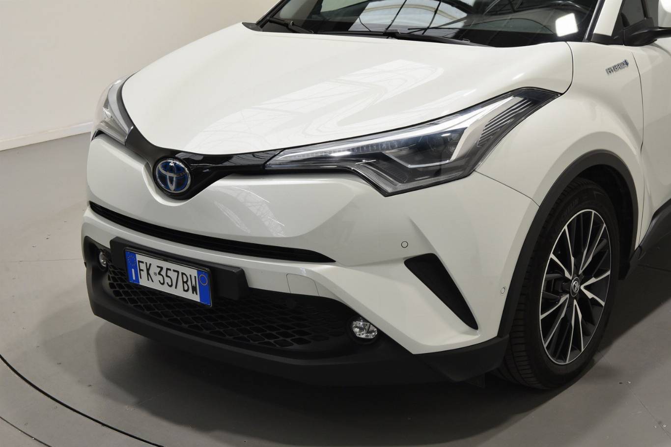 TOYOTA C-HR 47