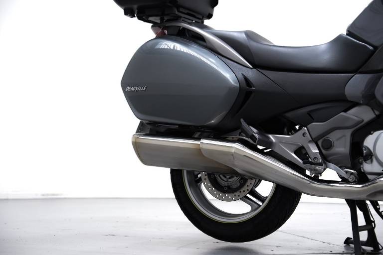 HONDA Deauville 700 13