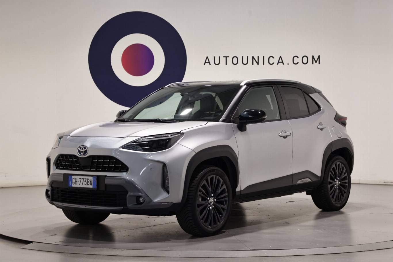 TOYOTA Yaris Cross 1