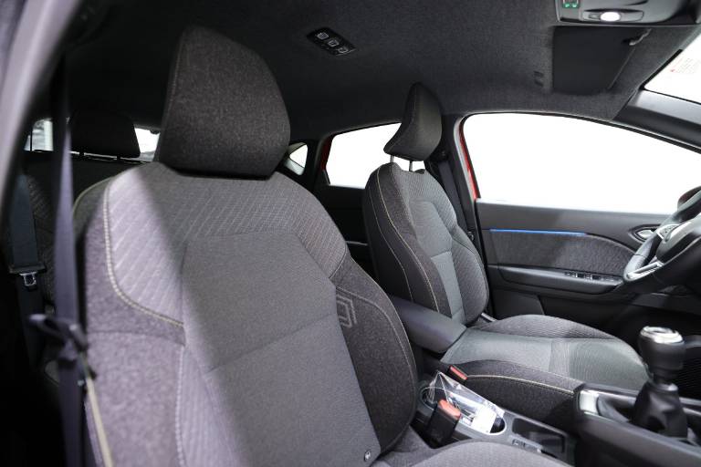 RENAULT Captur 47