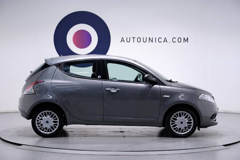 LANCIA Ypsilon 3