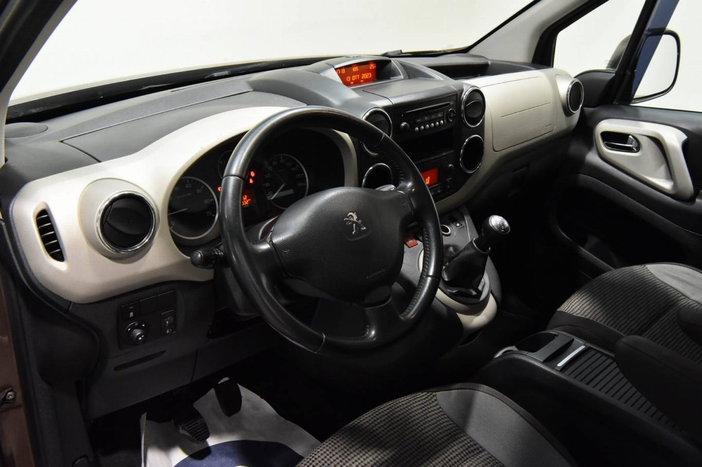 PEUGEOT Partner 14