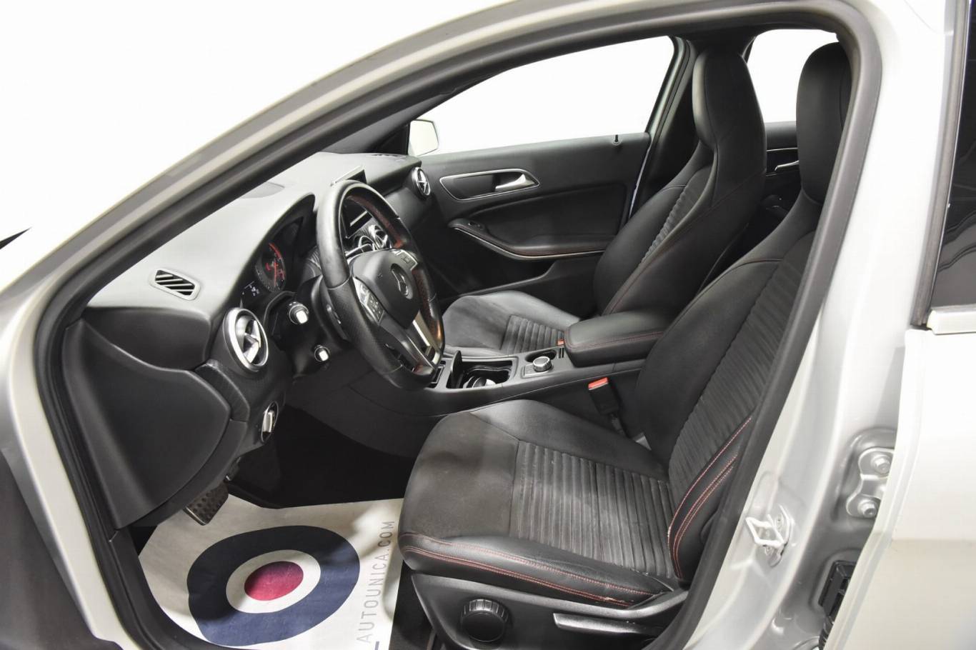 MERCEDES-BENZ A 180 4