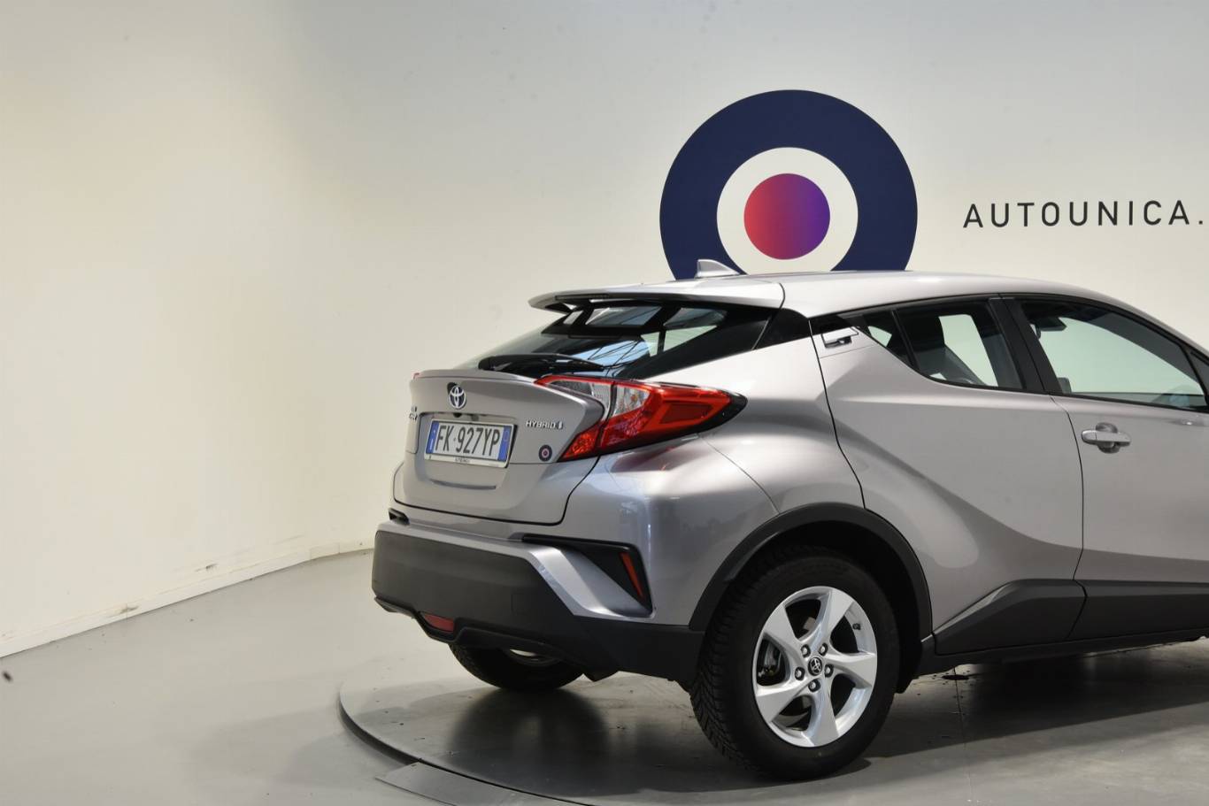 TOYOTA C-HR 16