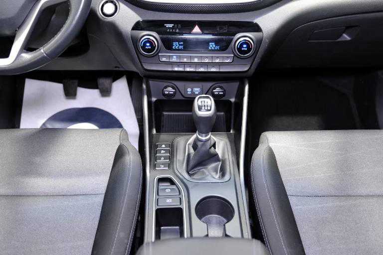 HYUNDAI Tucson 41