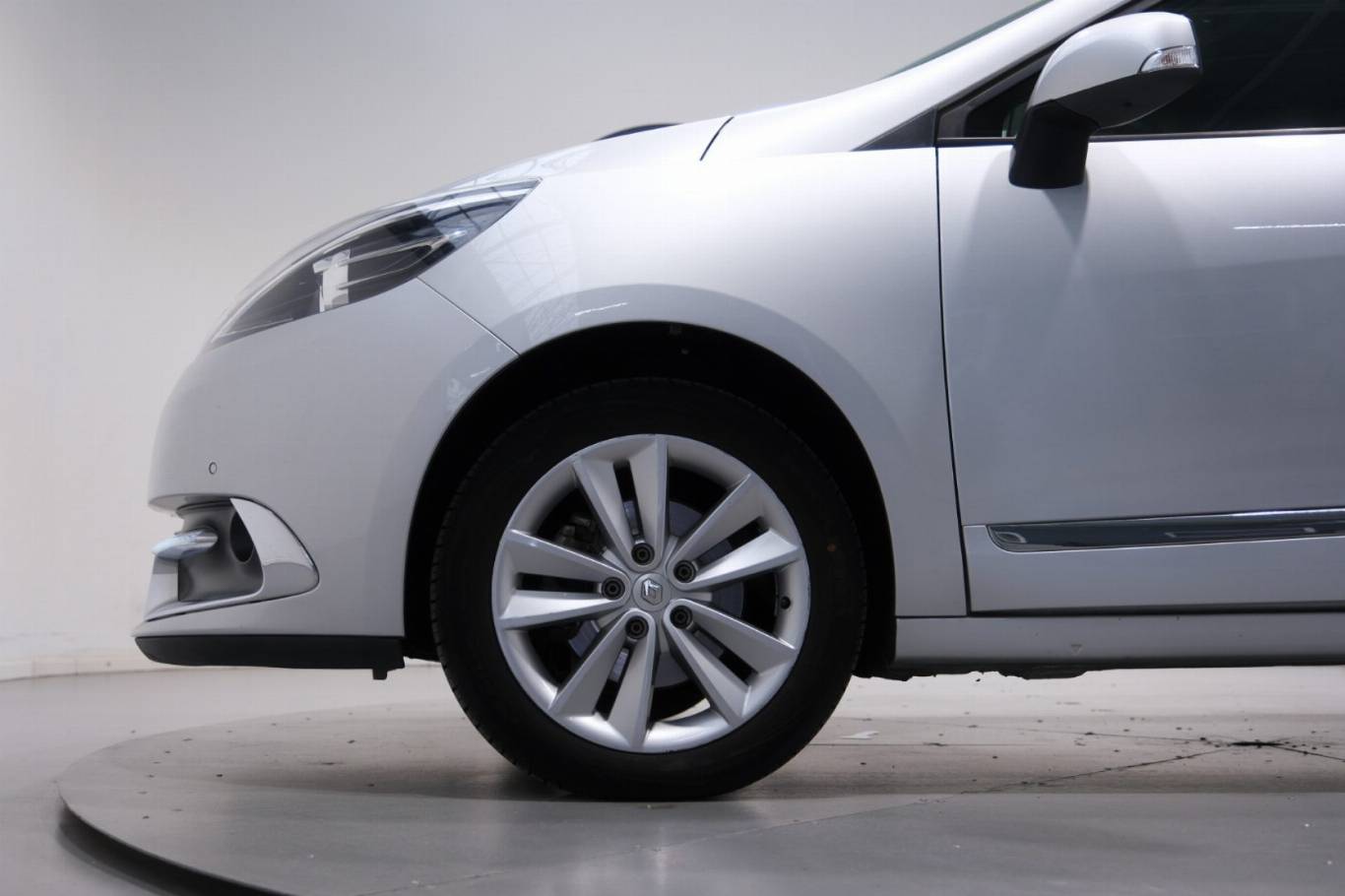 RENAULT Scenic 18