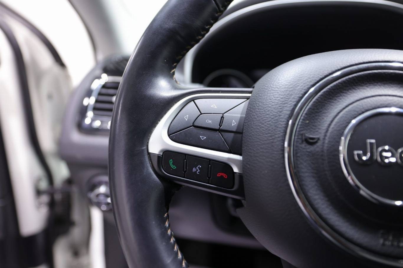 JEEP Compass 21