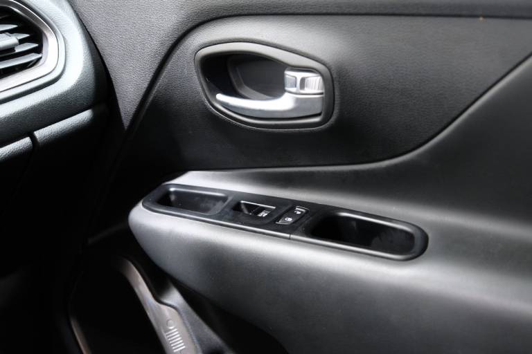 JEEP Renegade 33