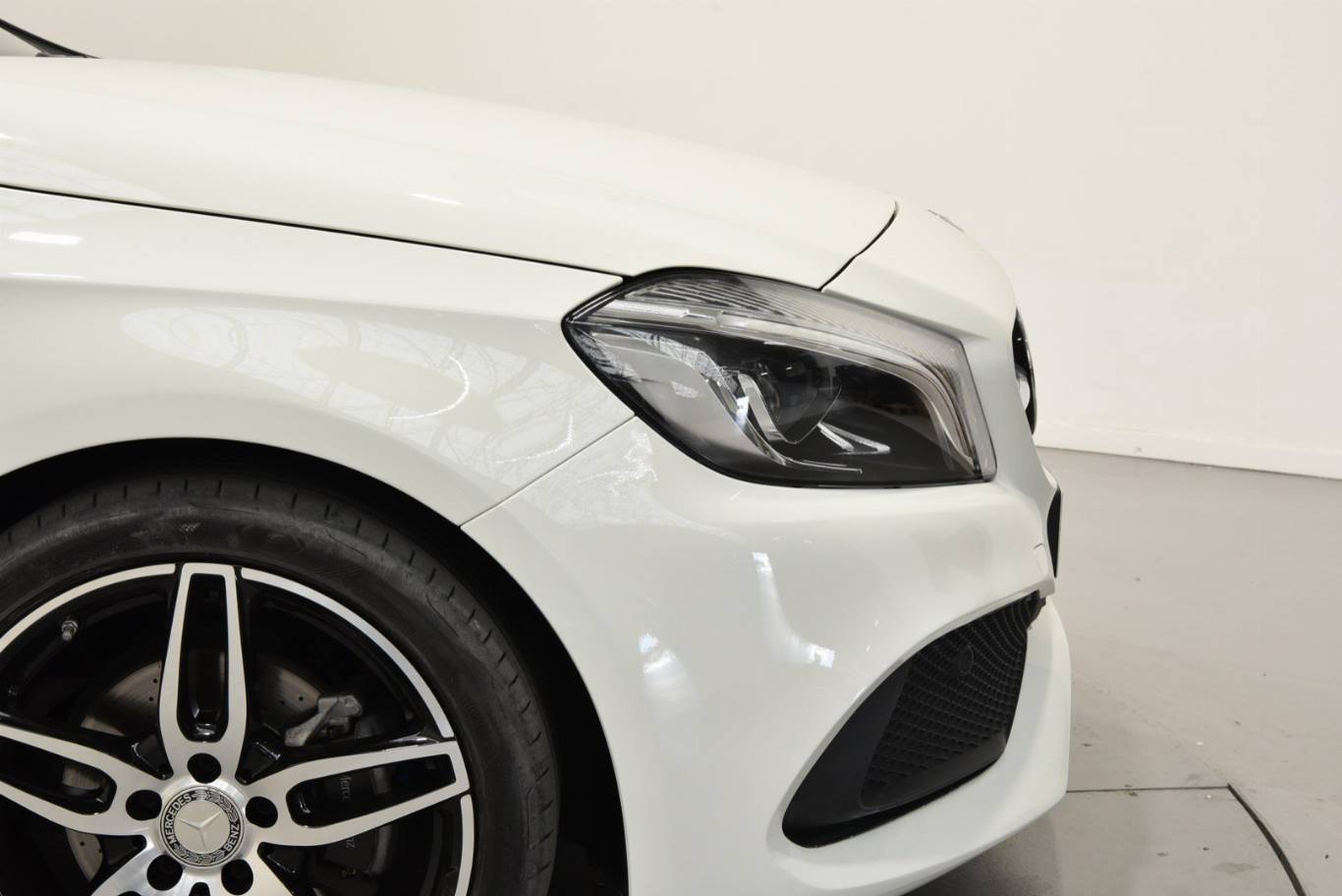 MERCEDES-BENZ A 200 38