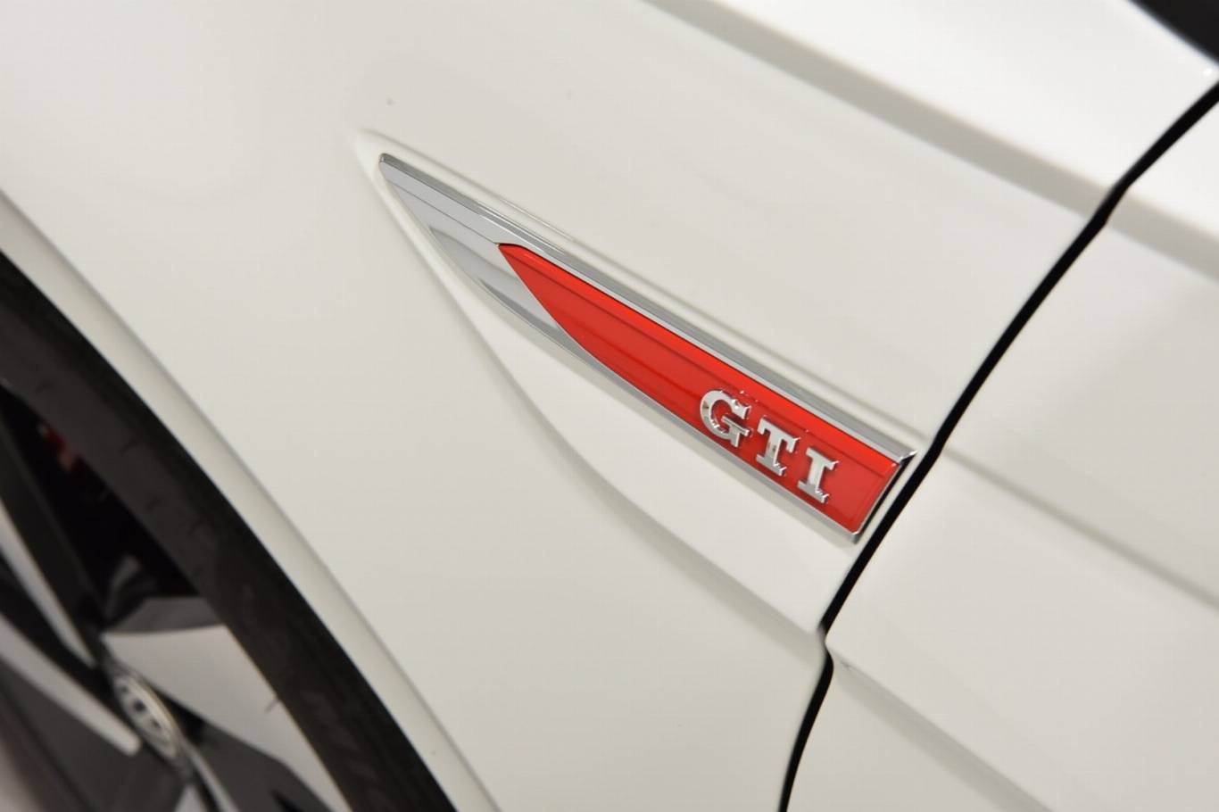 VOLKSWAGEN Polo GTI 48